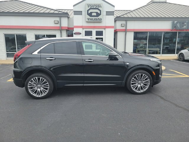 Used 2024 Cadillac XT4 Premium Luxury FWD image 5