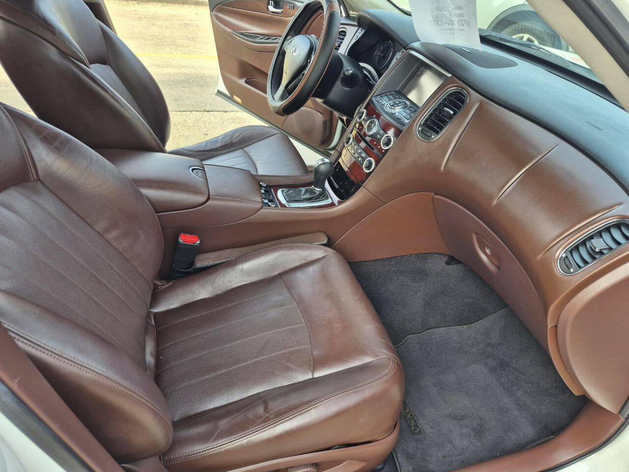 Used 2016 INFINITI QX50 2WD w/ Deluxe Touring Package image 17