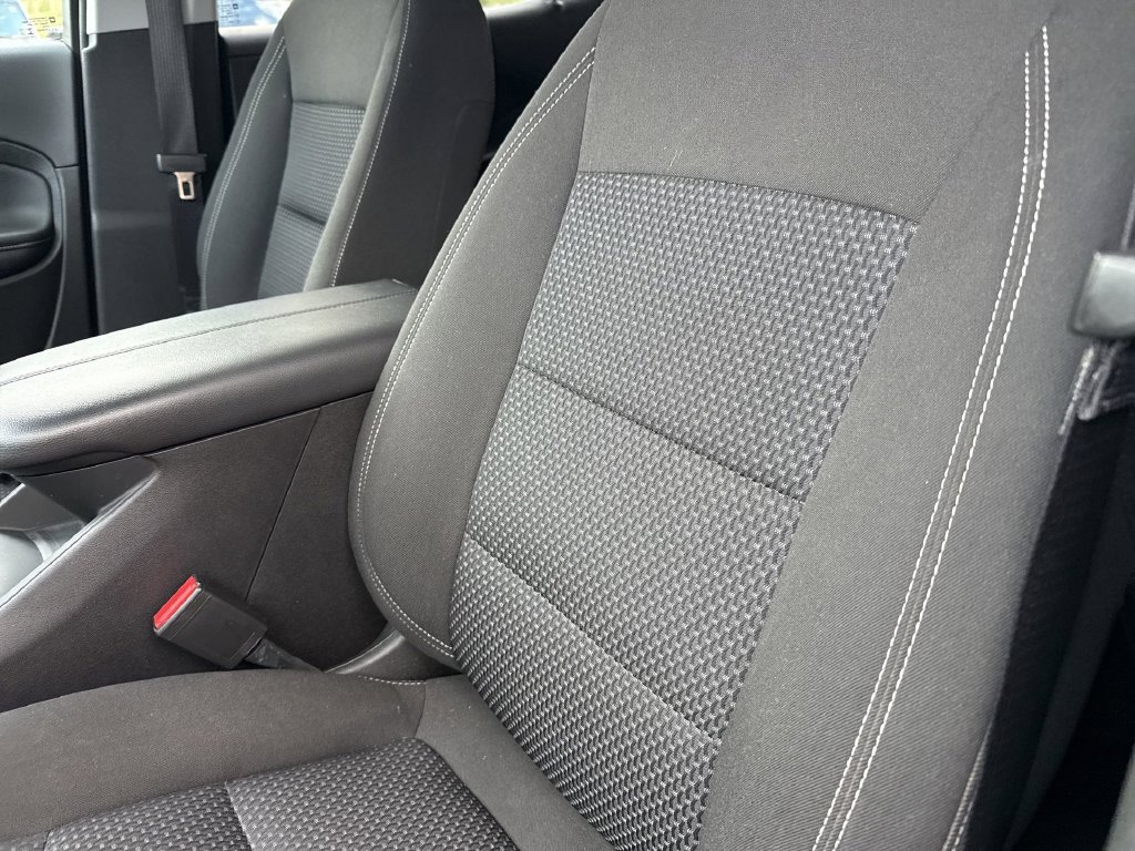 Used 2024 GMC Terrain SLE w/ Driver Convenience Package AWD/4WD image 9