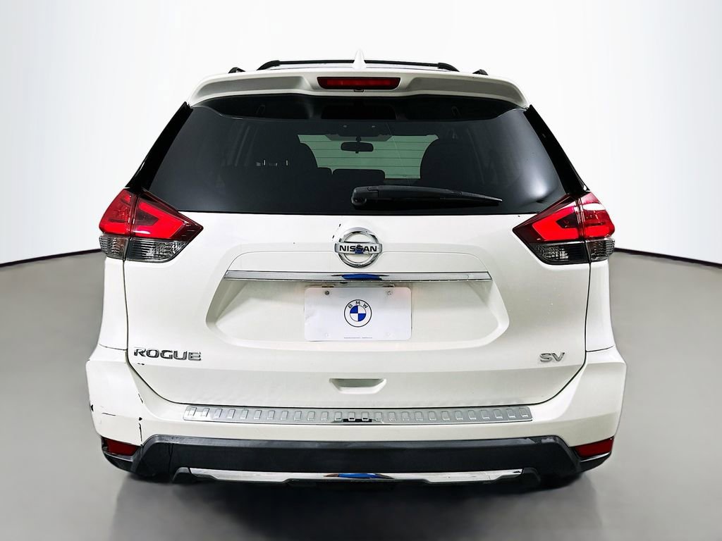 Used 2017 Nissan Rogue SV w/ Midnight Edition FWD image 6