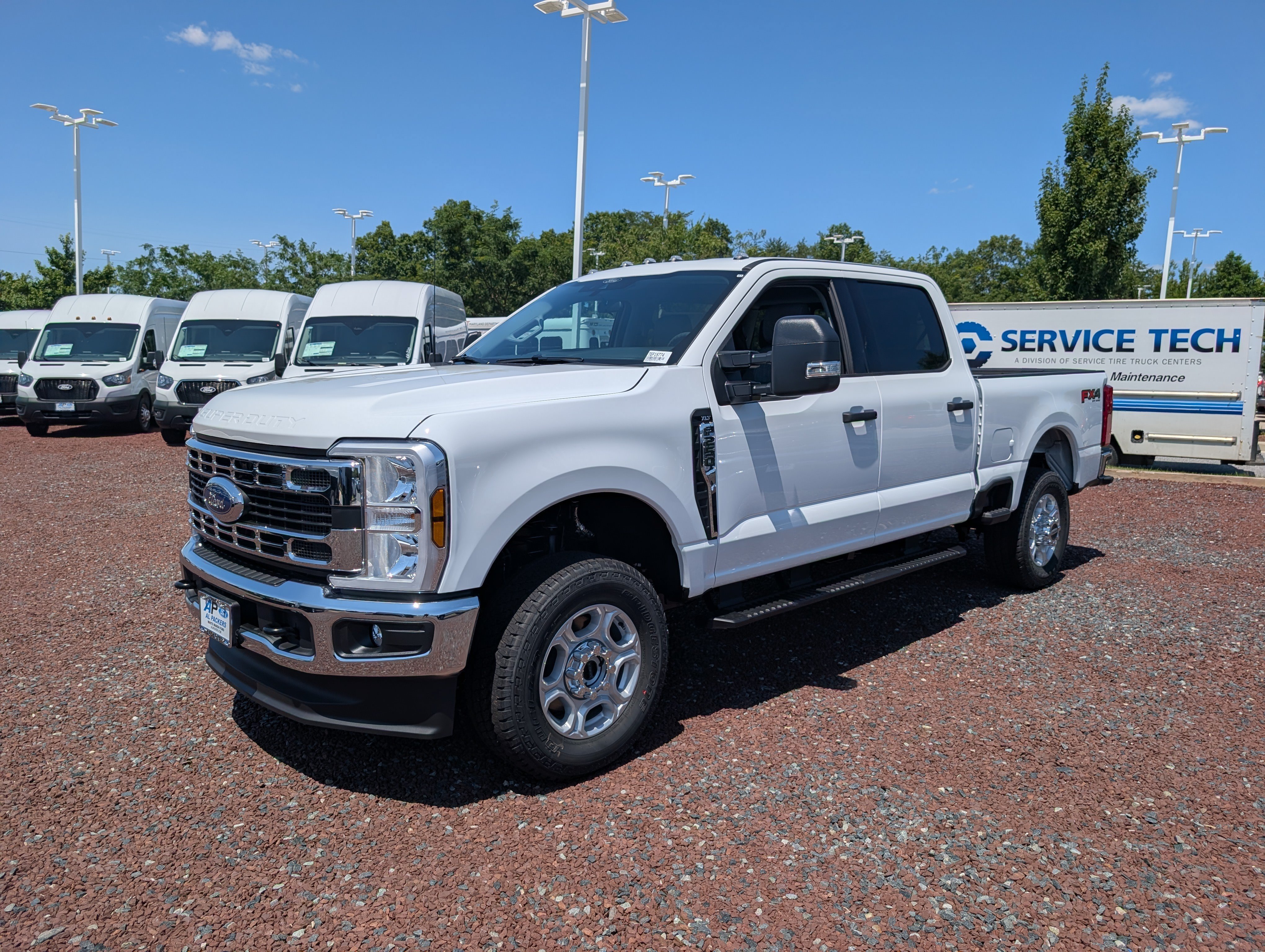 New 2026 Ford F250 XLT w/ FX4 Off-Road Package AWD/4WD image 4