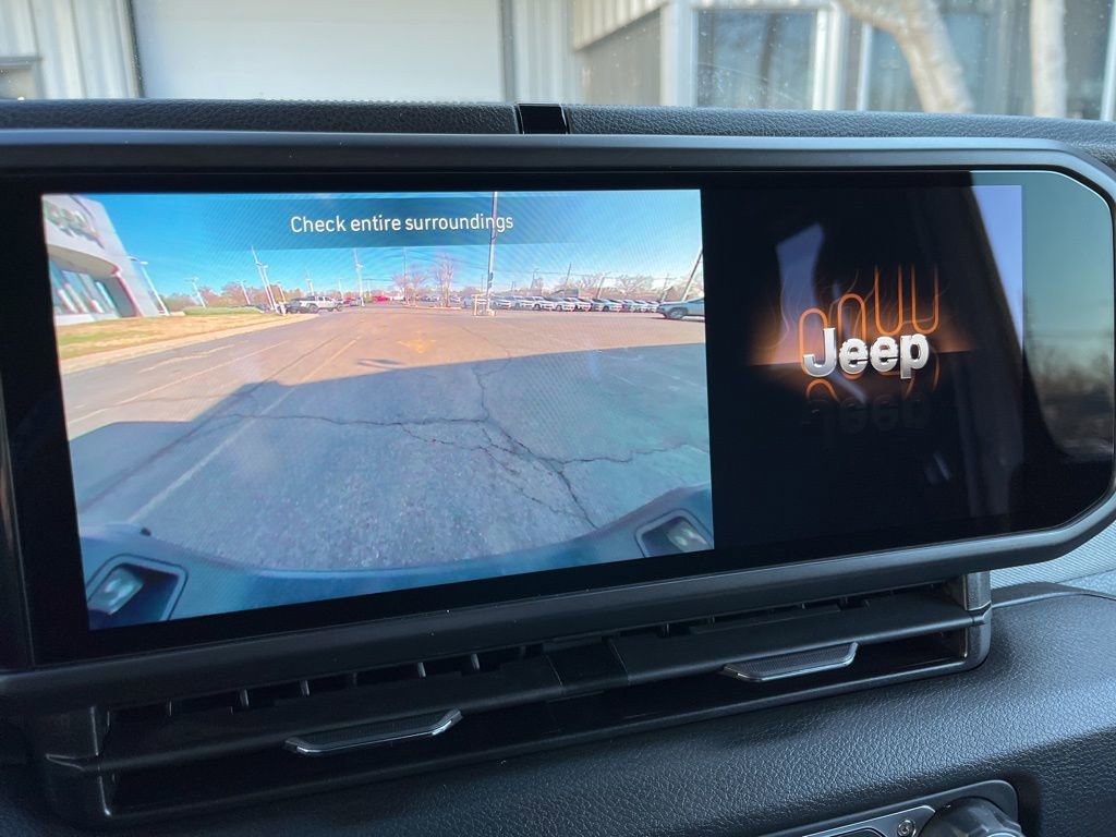New 2026 Jeep Gladiator Sport AWD/4WD image 4