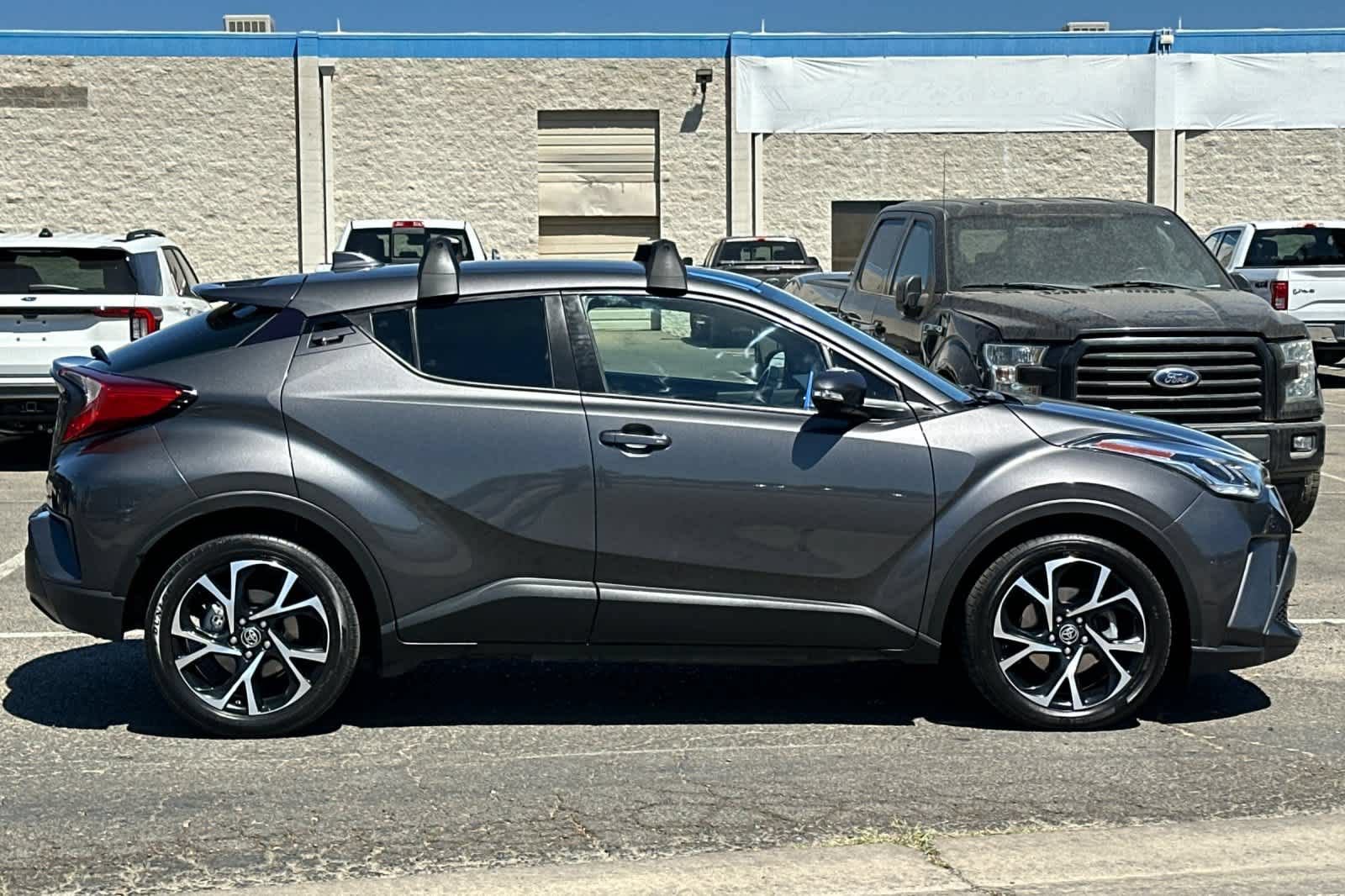 Used 2021 Toyota C-HR XLE FWD image 9