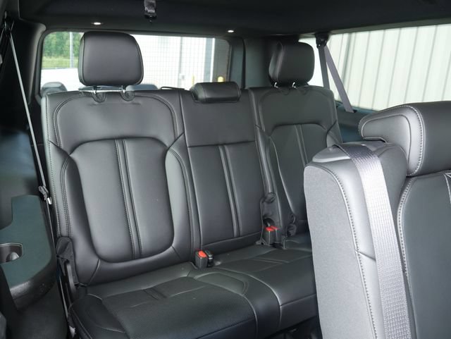 New 2026 Jeep Grand Wagoneer L 4WD w/ Premium Group I image 28