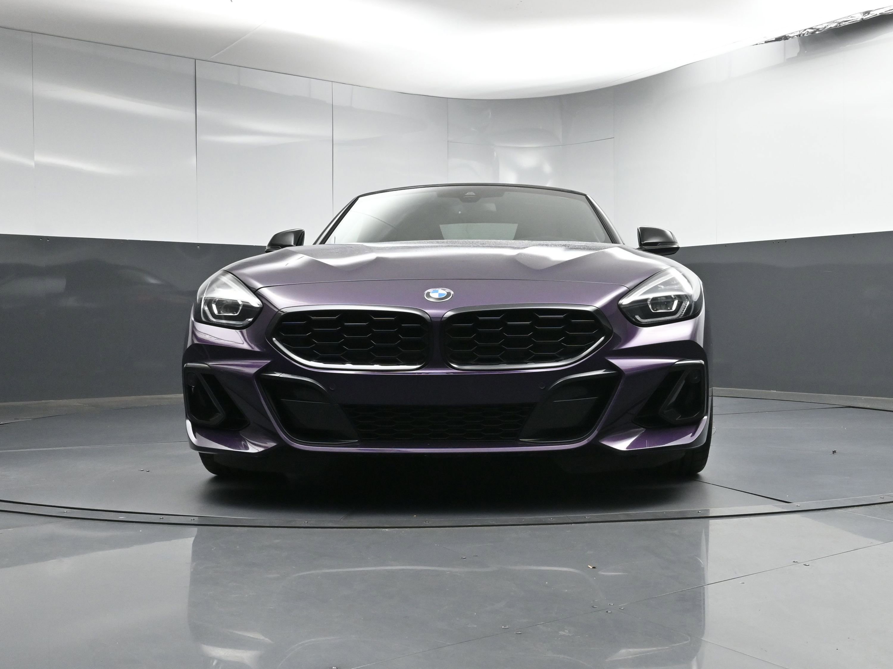 Used 2023 BMW Z4 M40i w/ Premium Package image 32