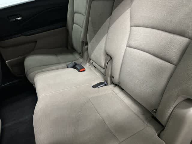 Used 2017 Honda Pilot EX image 11