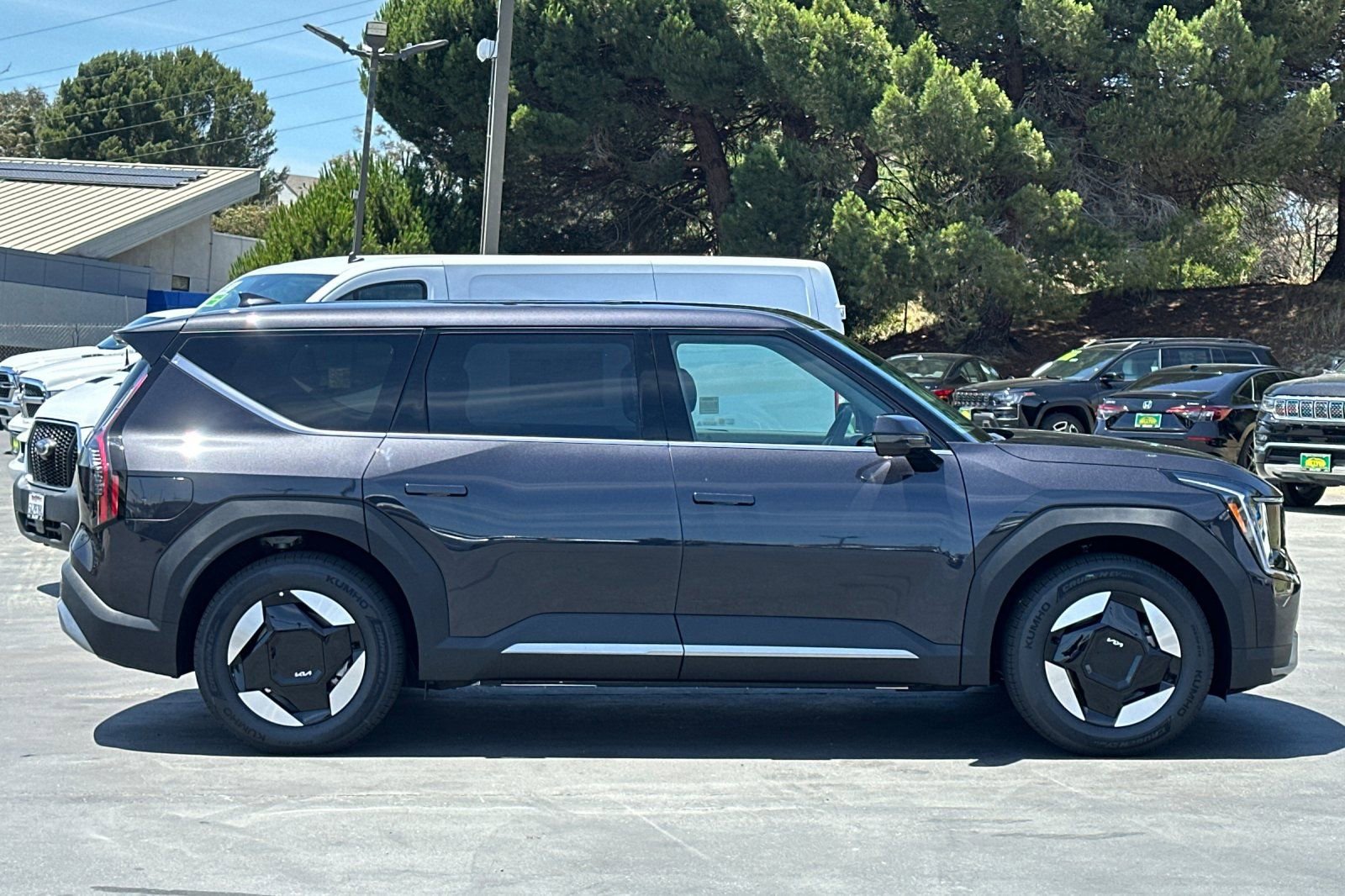 New 2026 Kia EV9 Light RWD image 3