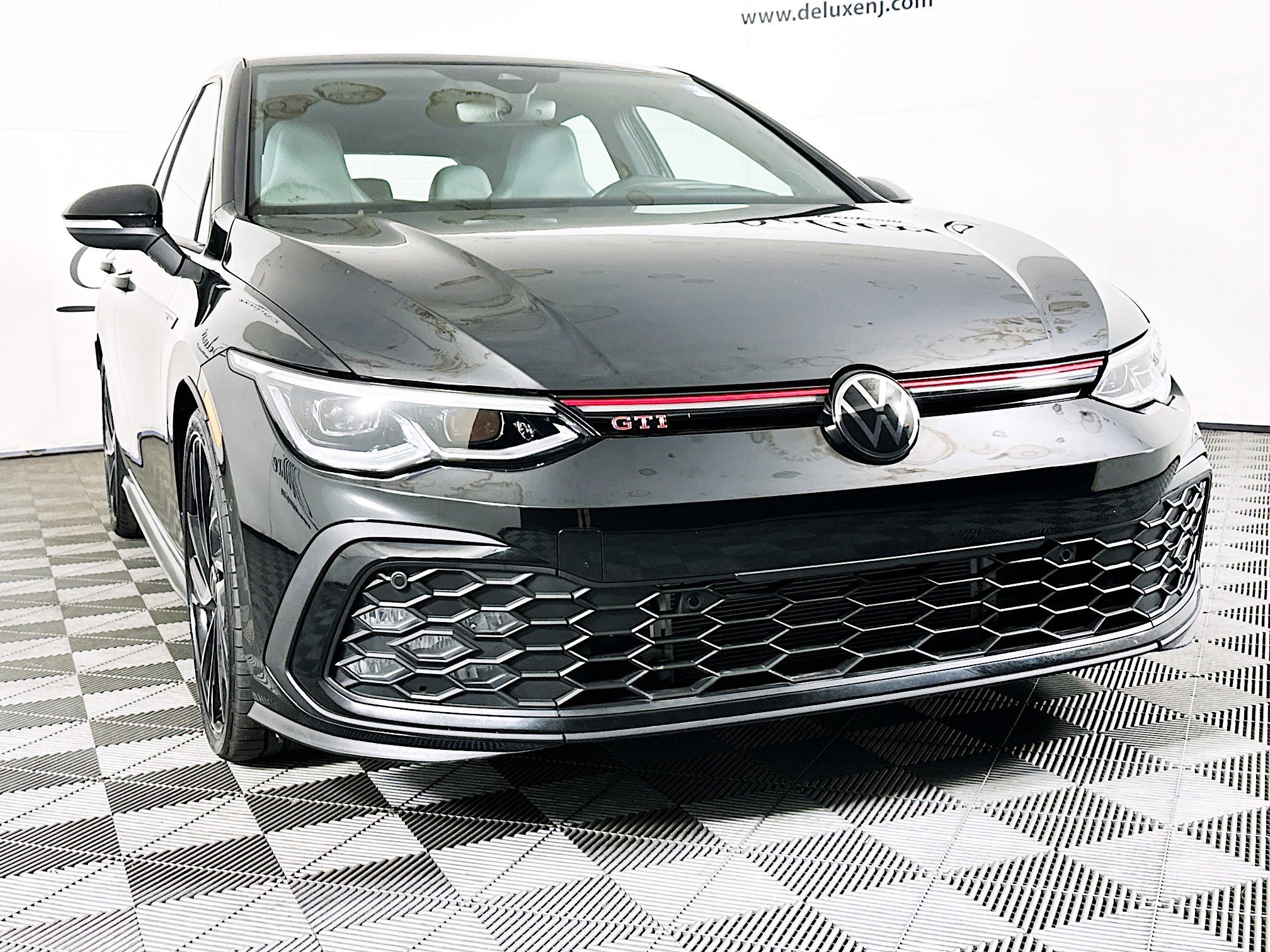 Used 2024 Volkswagen GTI Autobahn image 31