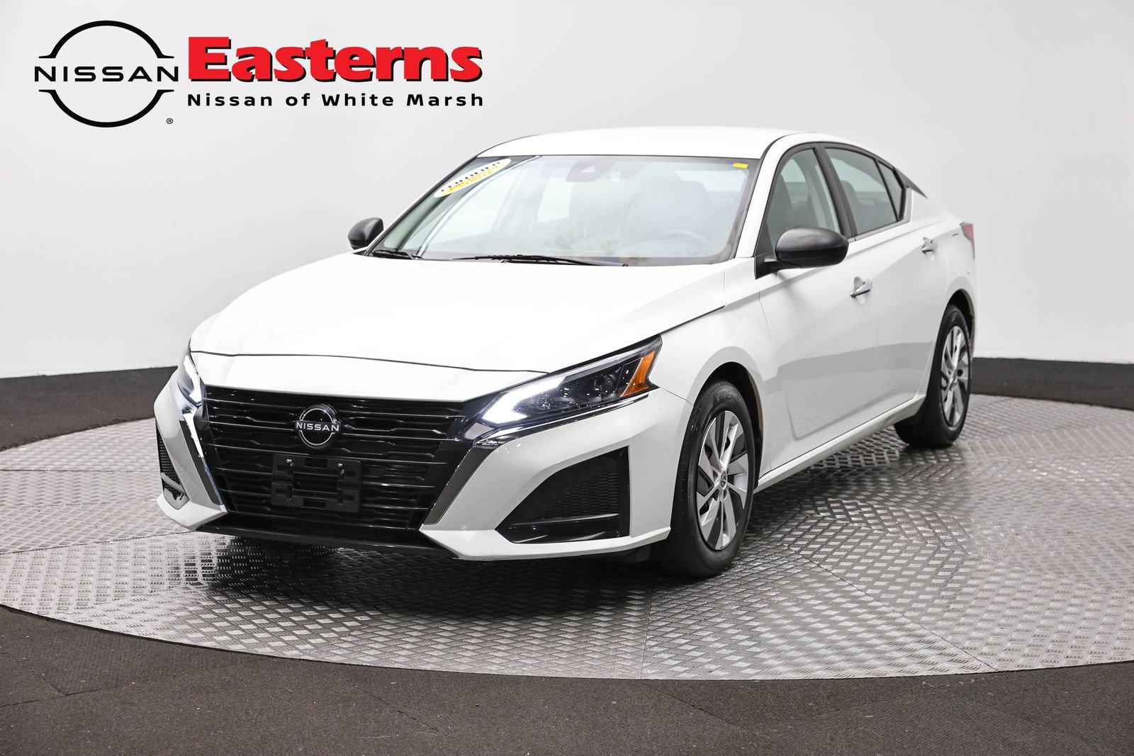 Used 2024 Nissan Altima 2.5 S FWD image 1