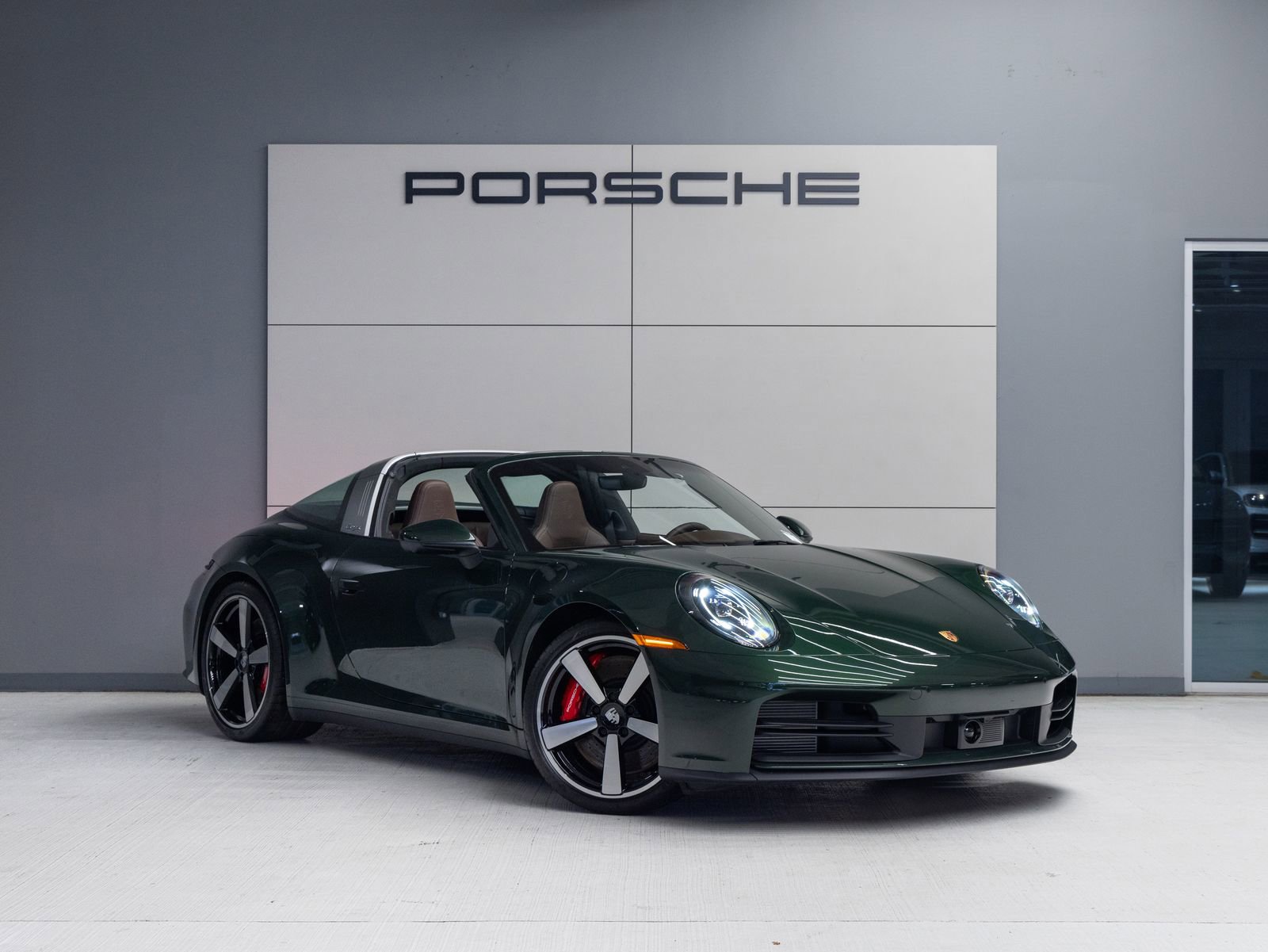 Used 2026 Porsche 911 Targa 4S image 11