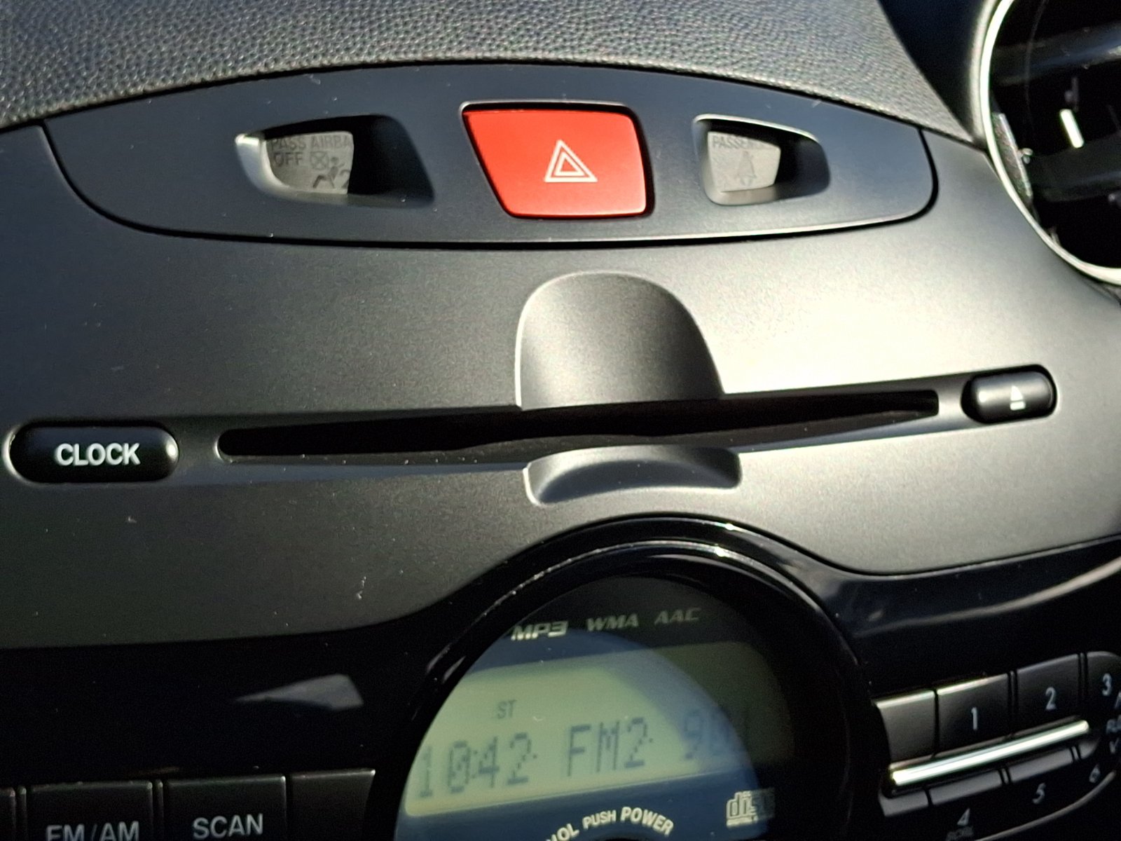 Used 2014 MAZDA MAZDA2 Sport FWD image 27