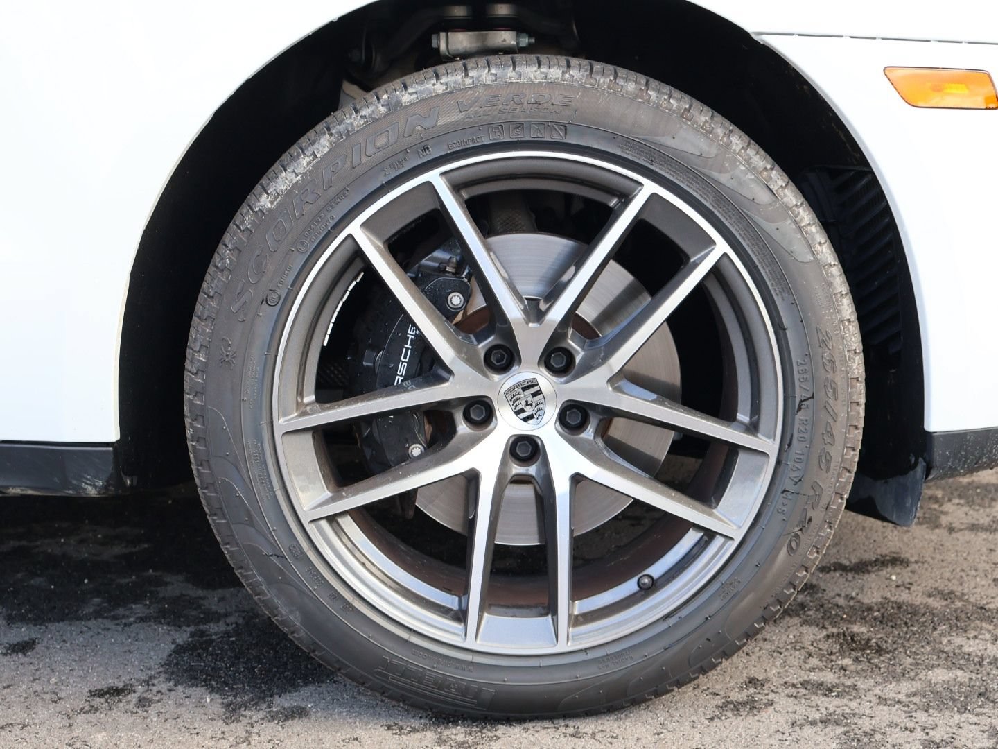 Certified 2023 Porsche Macan S AWD/4WD image 33