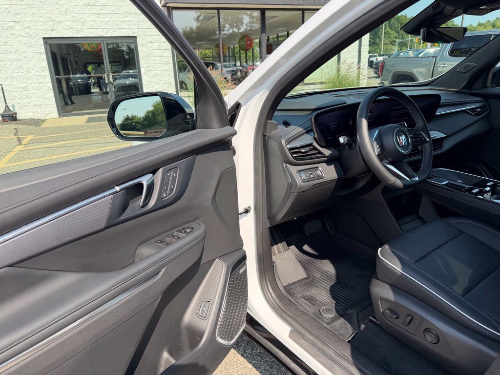 Certified 2026 Buick Enclave Sport Touring w/ Power Package AWD/4WD image 19