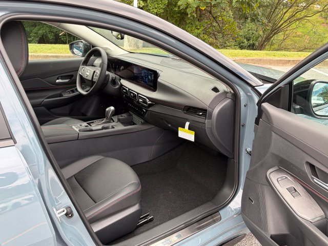 New 2027 Nissan Sentra SR w/ SR Premium Package FWD image 27
