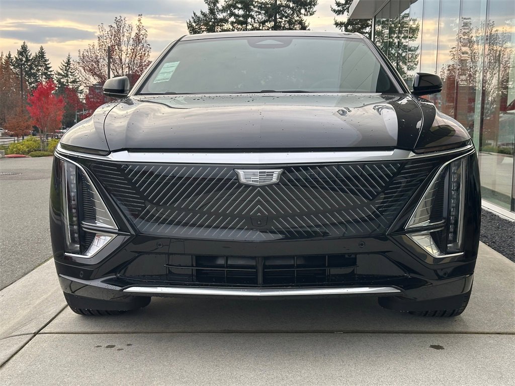 New 2026 Cadillac Lyriq Luxury image 8