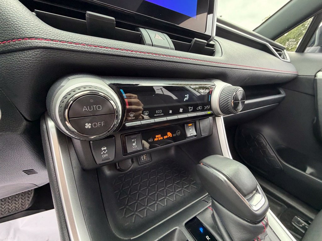 Used 2023 Toyota RAV4 SE w/ Weather & Moonroof Package AWD/4WD image 22