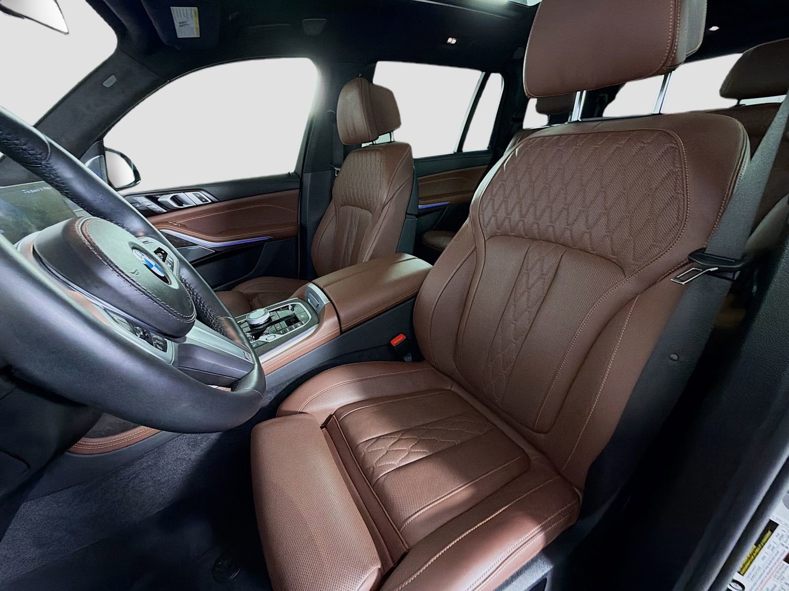 Used 2025 BMW X7 xDrive40i w/ Executive Package image 12