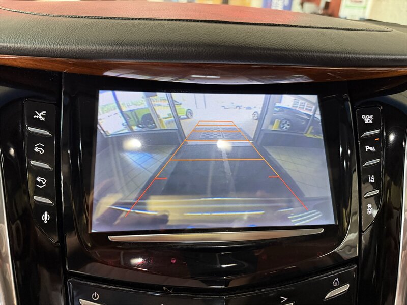 Used 2015 Cadillac Escalade Premium AWD/4WD image 17