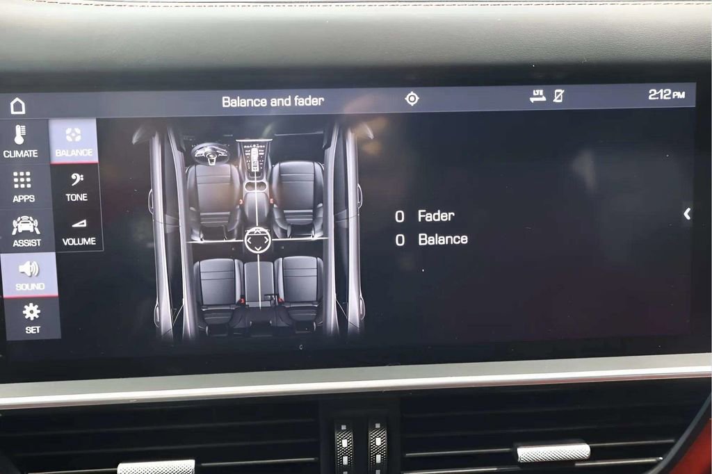 Used 2019 Porsche Cayenne Base image 23