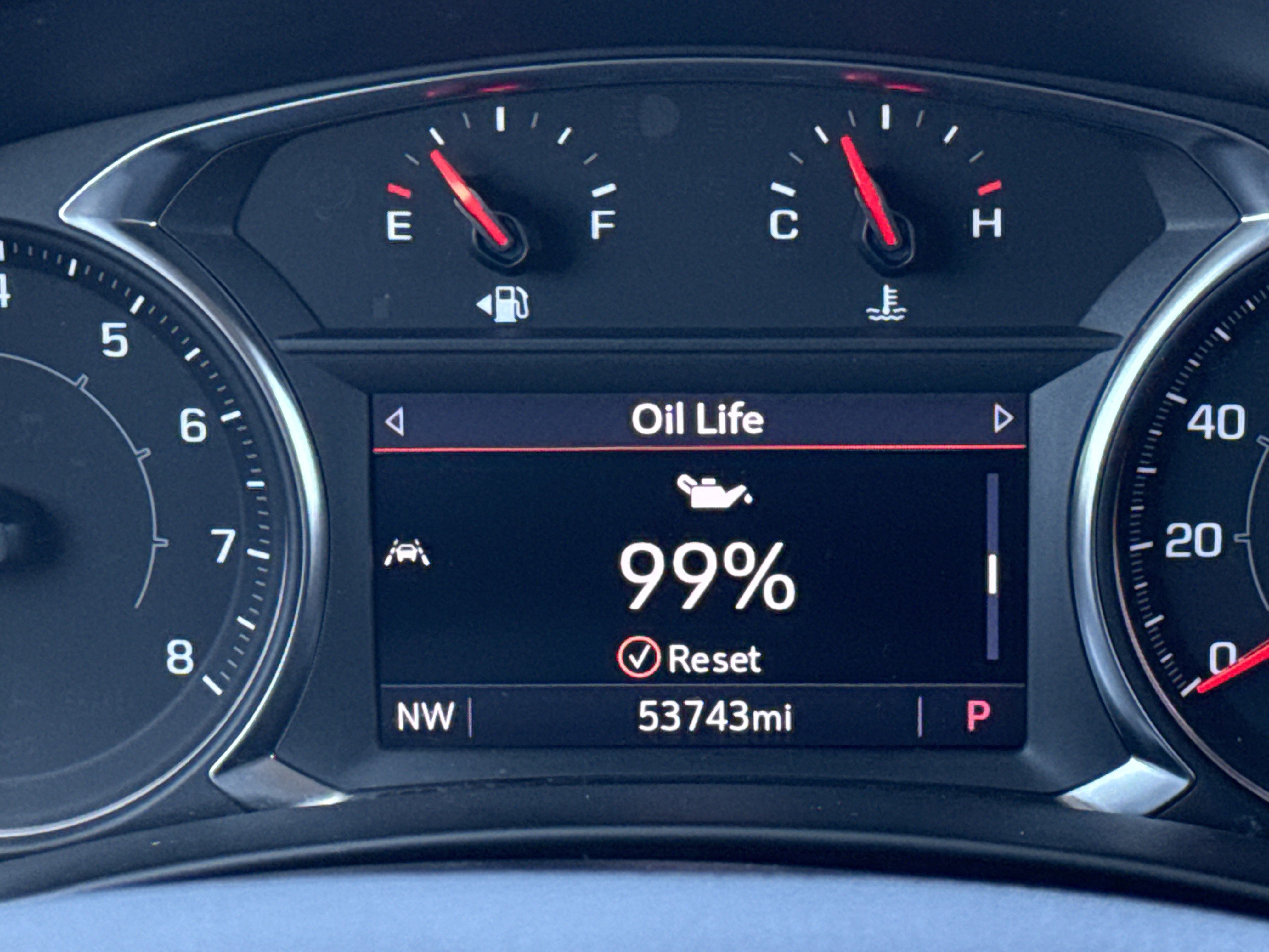 Used 2023 GMC Terrain AT4 image 28