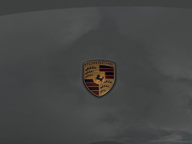 Used 2025 Porsche Macan image 28