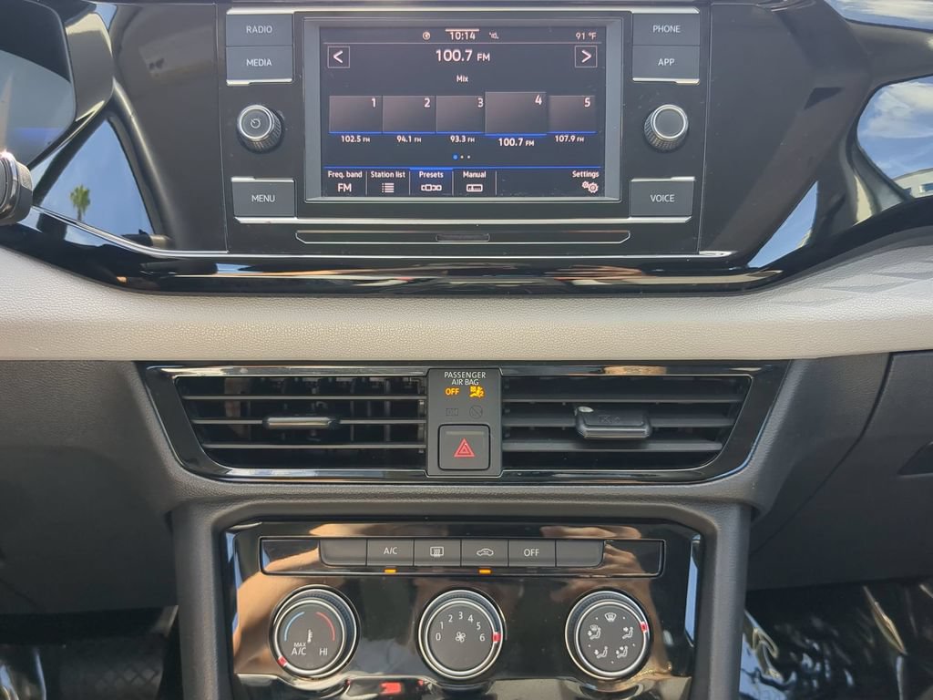 Certified 2024 Volkswagen Taos S FWD image 20