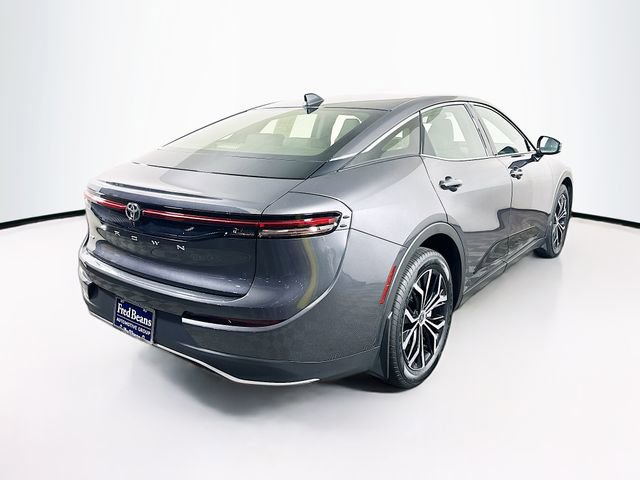 Used 2023 Toyota Crown XLE image 8