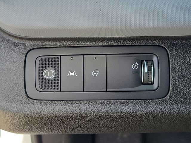 New 2027 Chevrolet Bolt LT w/ Comfort Package image 21