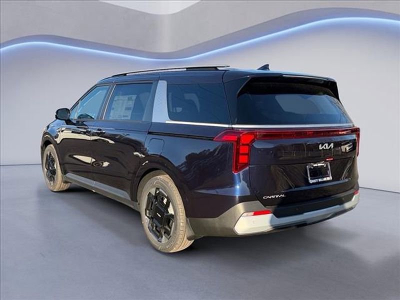 New 2026 Kia Carnival EX image 5