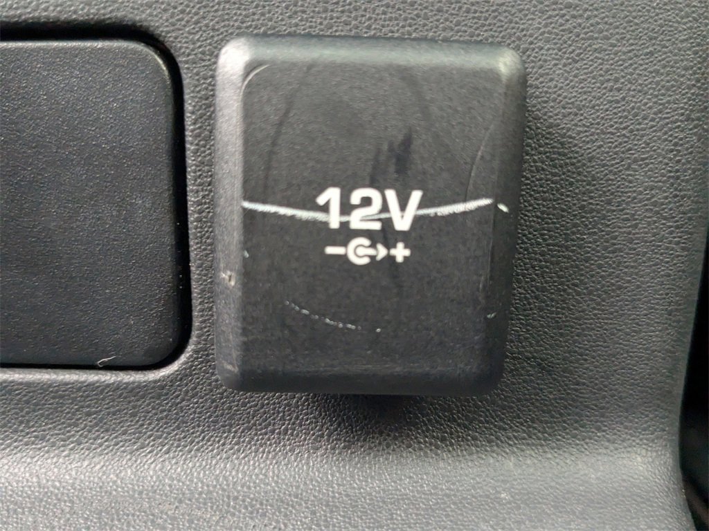 Used 2021 Land Rover Range Rover Velar R-Dynamic HSE image 15