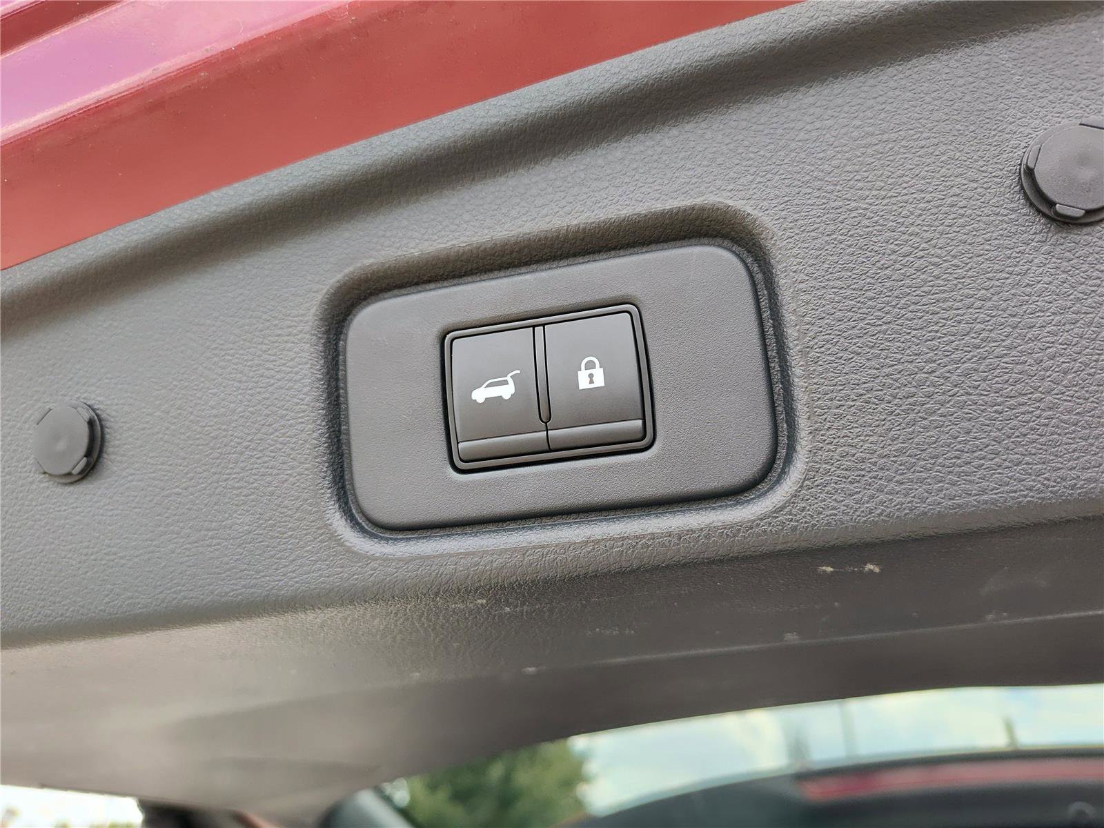 Used 2024 Nissan Pathfinder Platinum w/ Cargo Package image 8