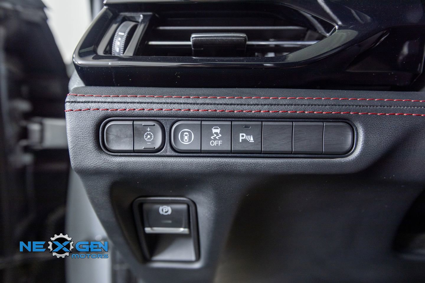 Used 2023 Acura MDX A-Spec AWD/4WD image 13