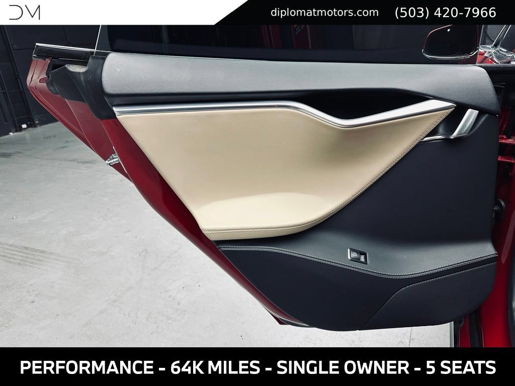 Used 2013 Tesla Model S Performance RWD image 24