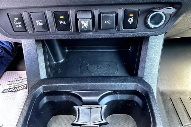 Used 2022 Toyota Tacoma TRD Sport w/ Technology Package image 17