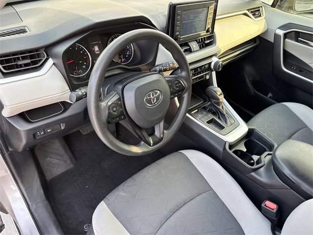Used 2020 Toyota RAV4 XLE image 18