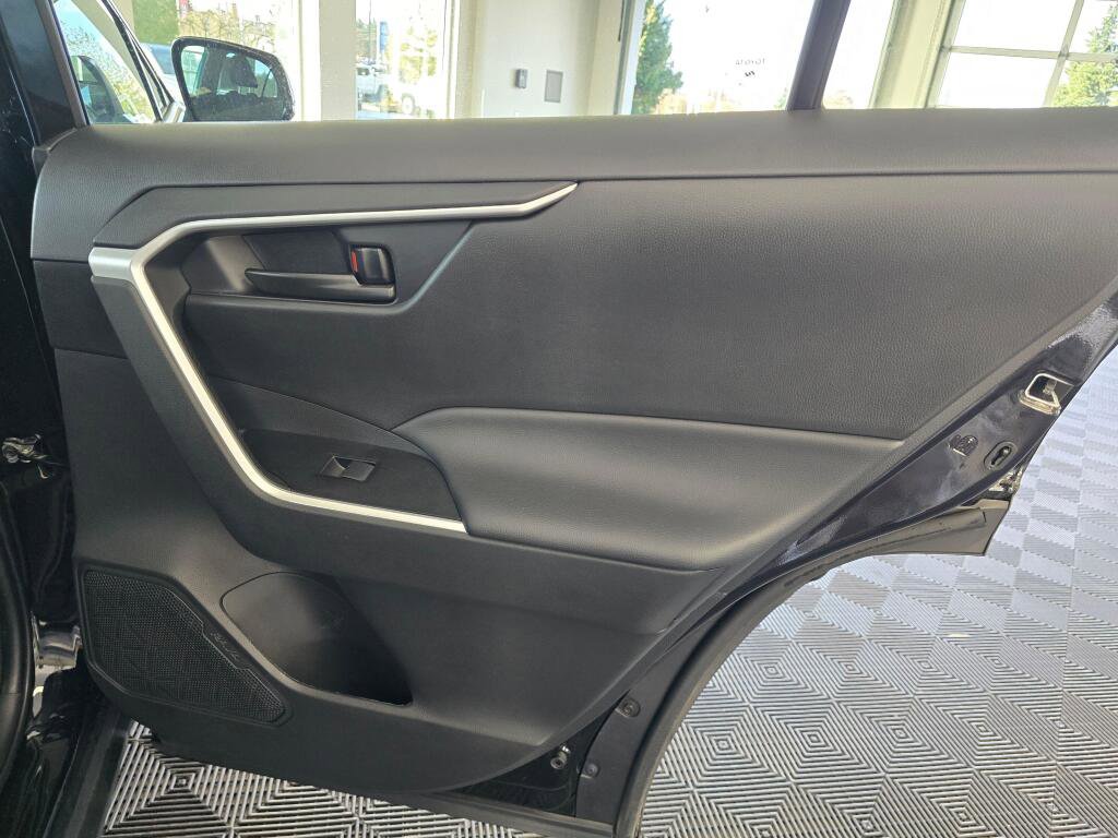 Used 2025 Toyota RAV4 LE image 39