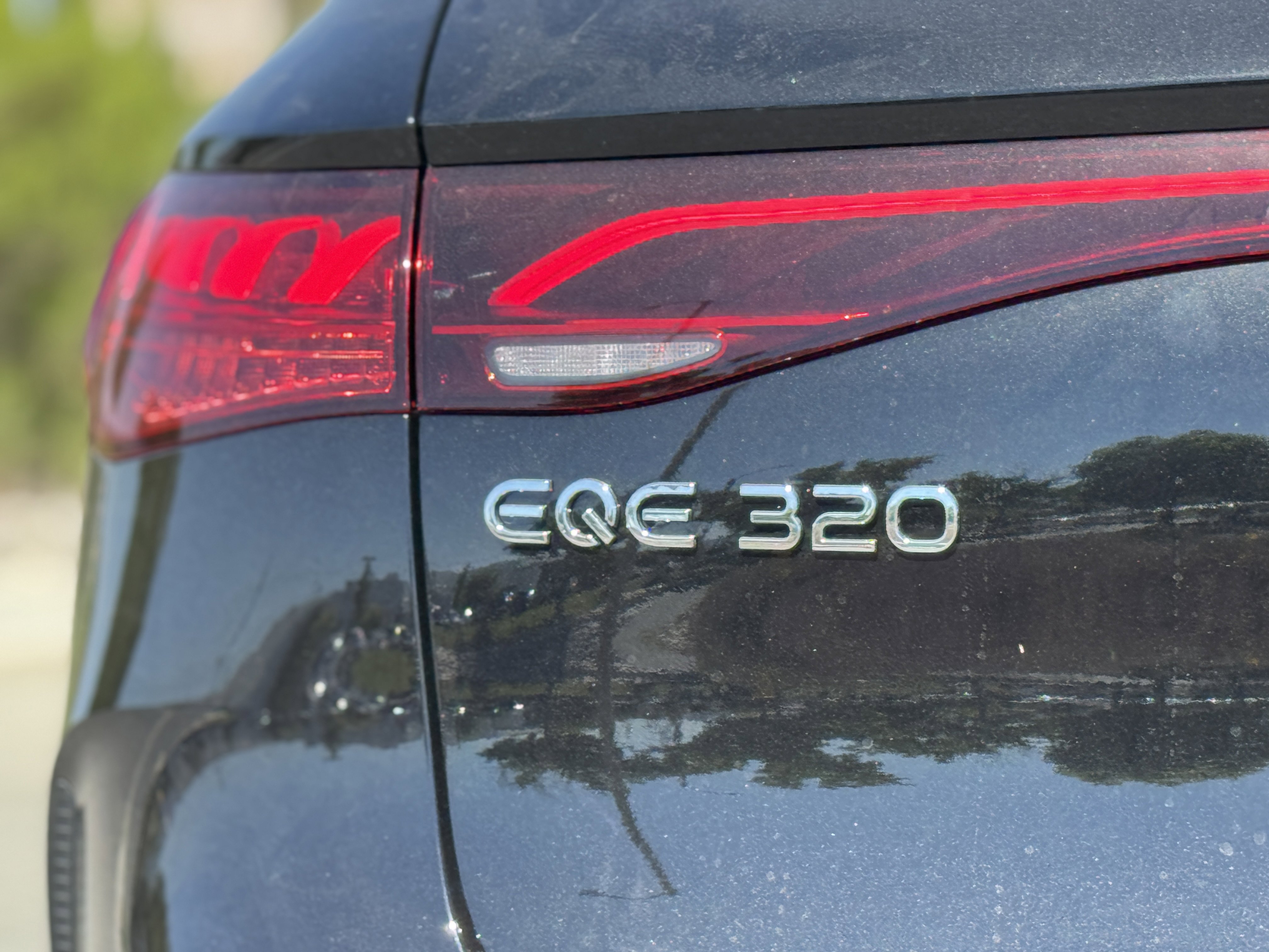 New 2026 Mercedes-Benz EQE 320 4MATIC SUV image 12