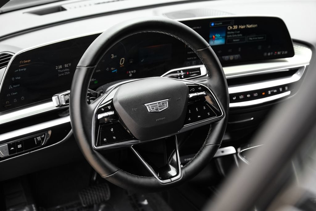 Used 2024 Cadillac Lyriq Luxury RWD image 12