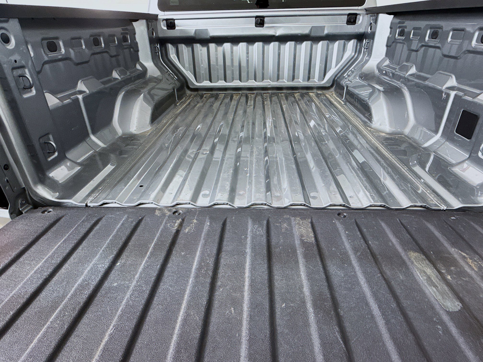 Used 2024 GMC Canyon Elevation image 26