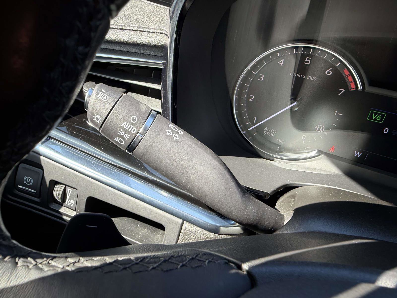 Used 2020 Cadillac XT6 Premium Luxury FWD image 30