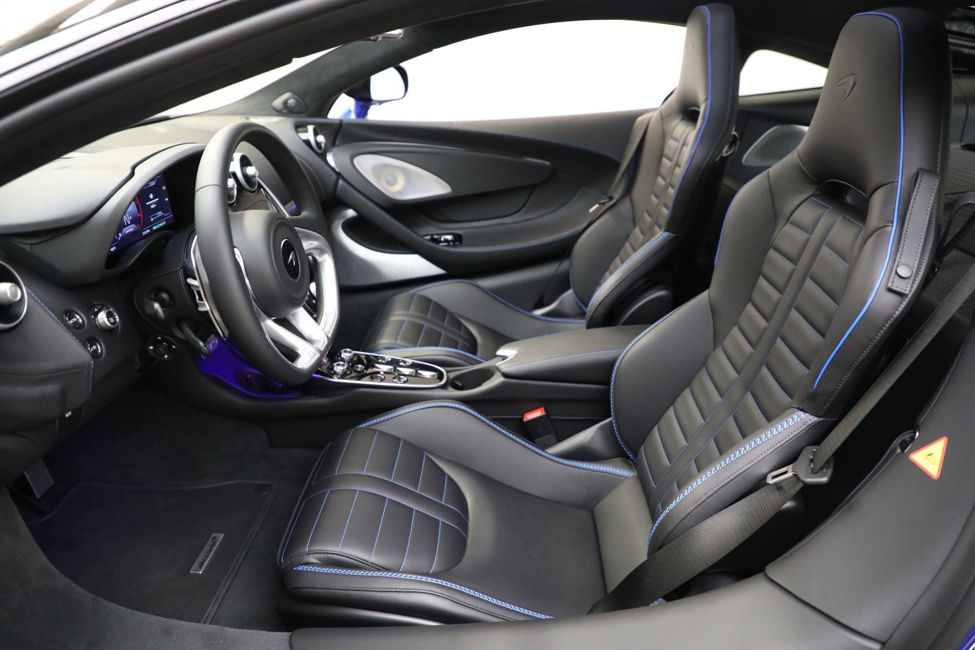 New 2025 McLaren GTS image 17