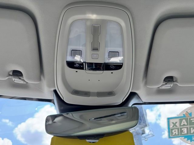 Used 2024 Volvo XC60 B5 Ultimate image 28