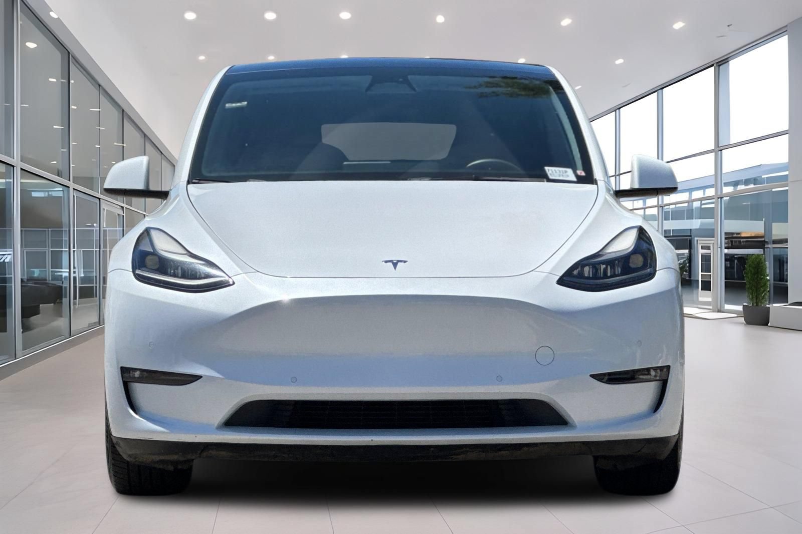Used 2022 Tesla Model Y Performance AWD/4WD image 9