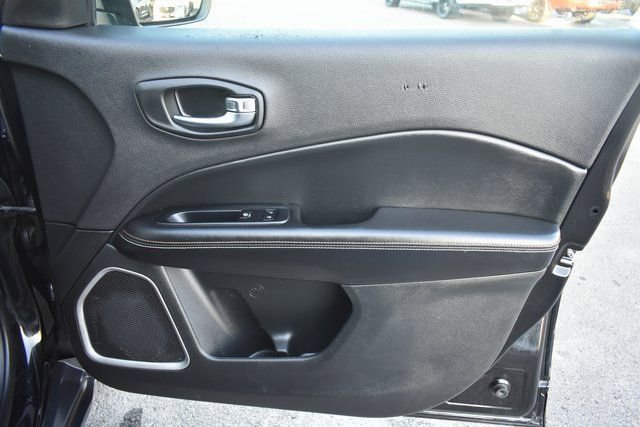 Used 2020 Jeep Compass Latitude image 35