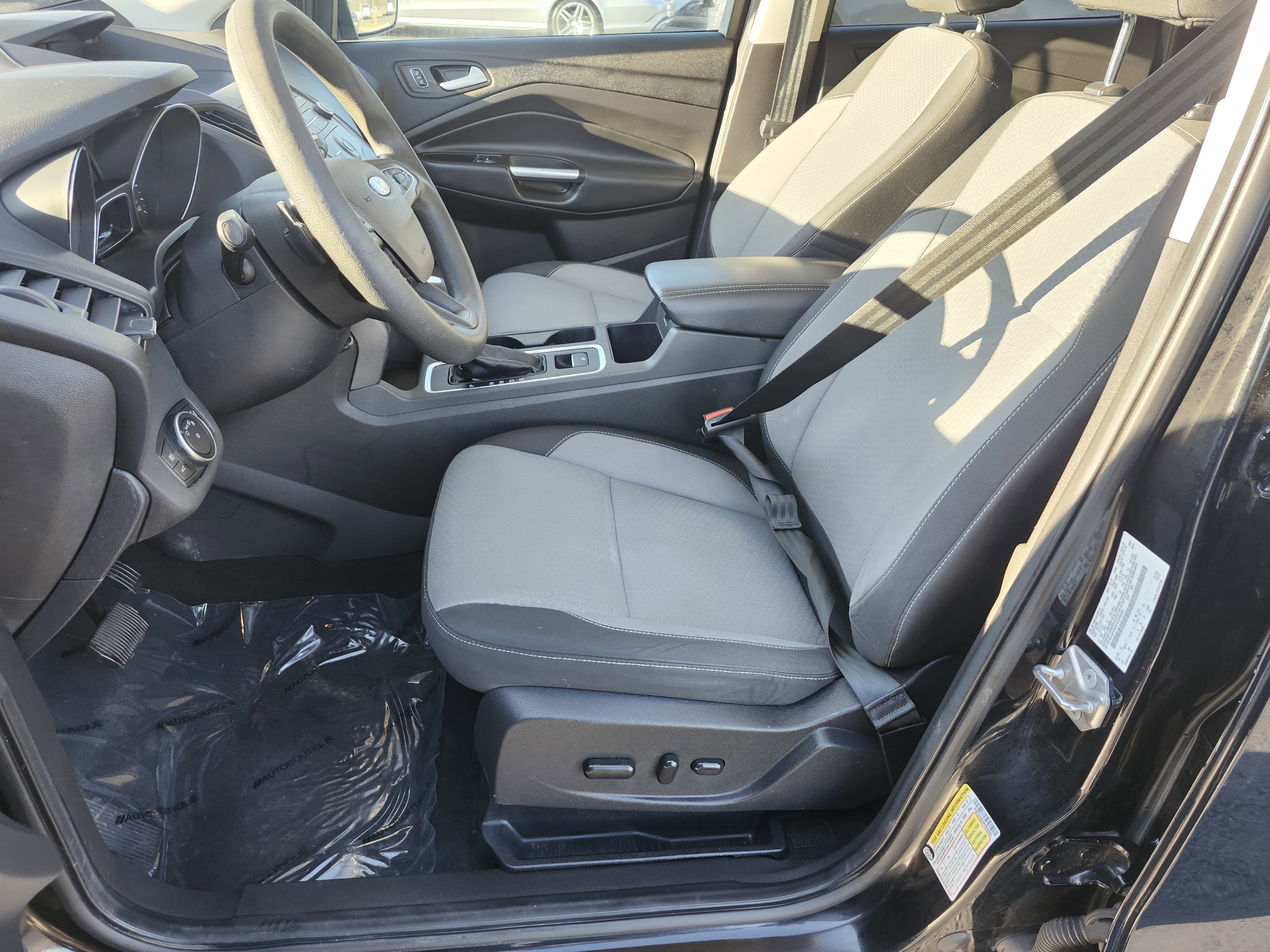 Used 2017 Ford Escape SE FWD image 23