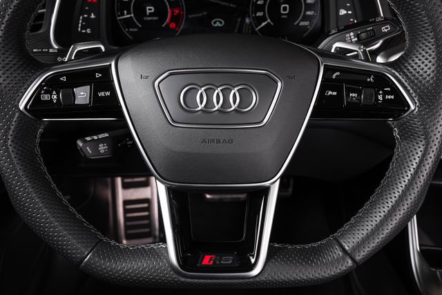 Used 2022 Audi RS 6 image 41