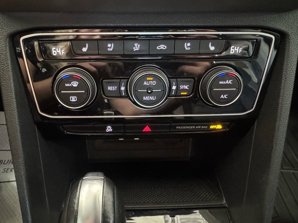 Used 2022 Volkswagen Atlas SEL Premium image 24