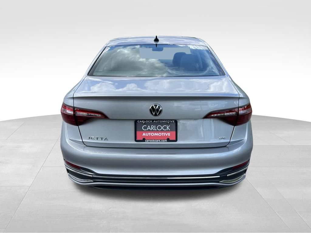 Certified 2022 Volkswagen Jetta SE FWD image 6