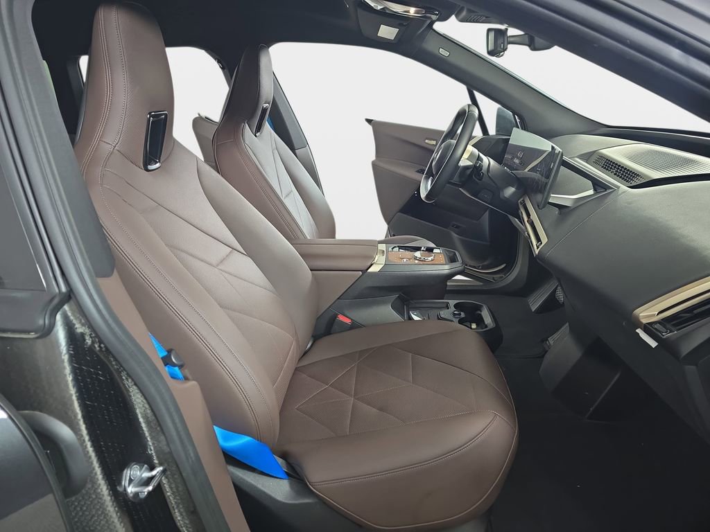 Certified 2023 BMW iX xDrive50 w/ Premium Package AWD/4WD image 10