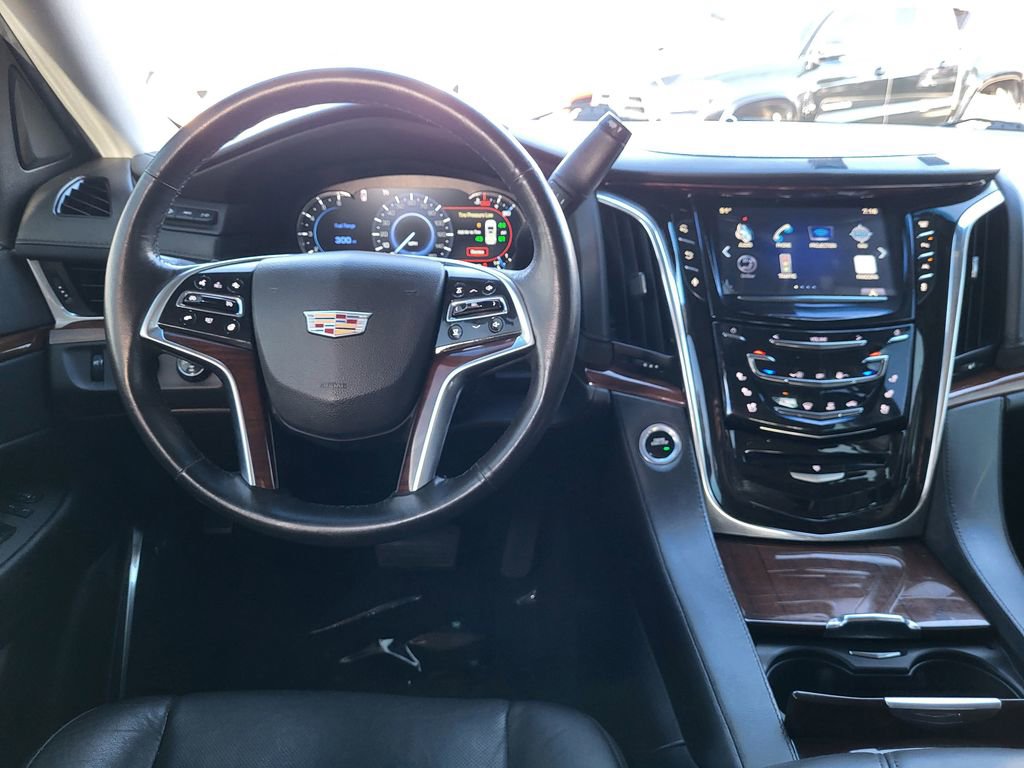 Used 2016 Cadillac Escalade Luxury AWD/4WD image 18